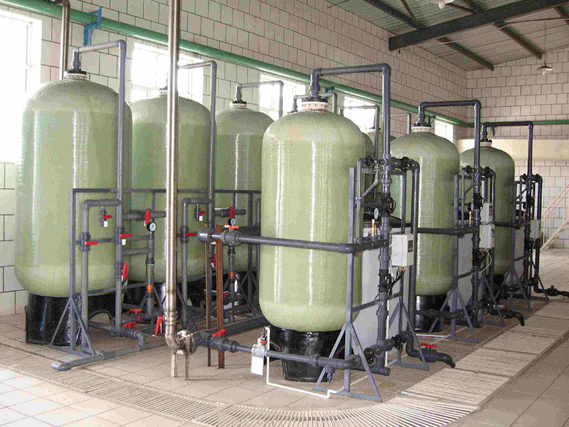 全自動軟化水設(shè)備是這樣來防垢除垢的！