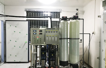 軟化水設(shè)備的工作原理是什么？