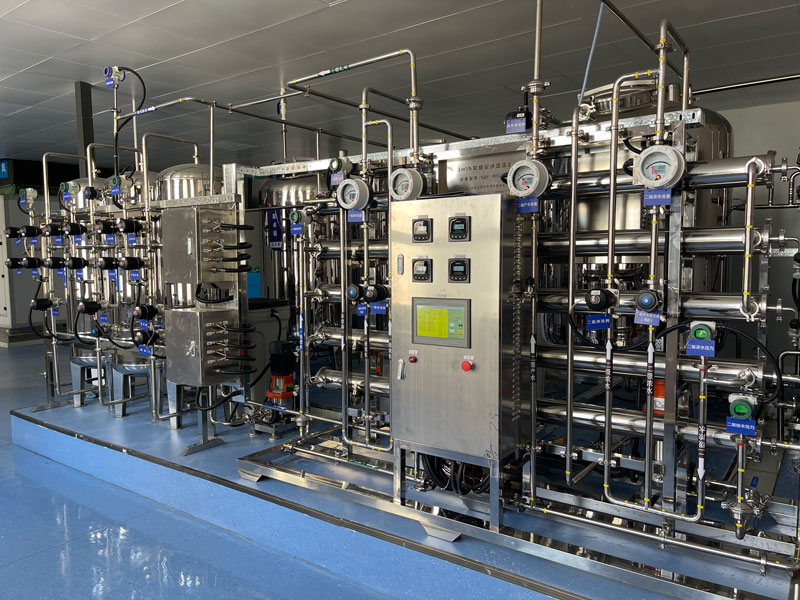 本溪藥廠1噸自動(dòng)化焊接雙級(jí)反滲透